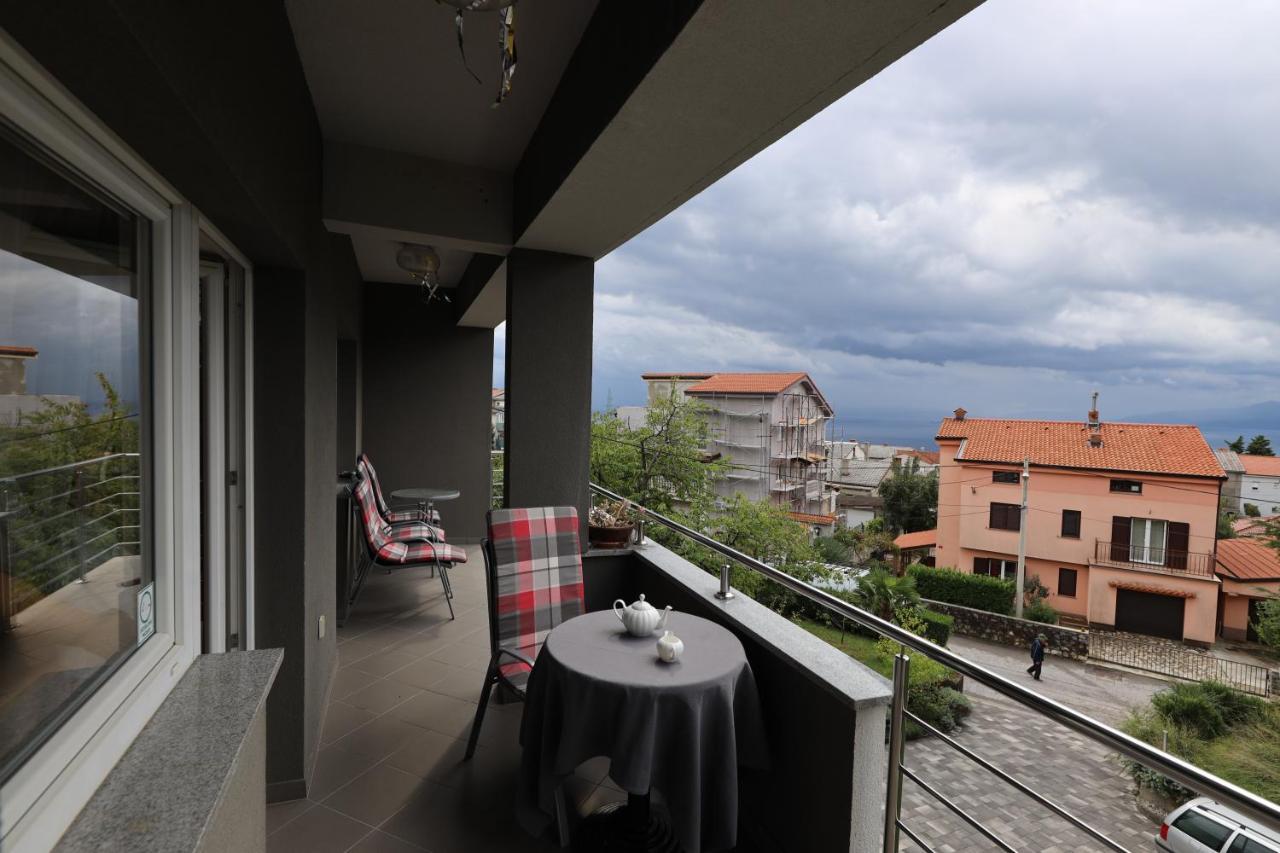 Apartment Cvjetna Риека Экстерьер фото